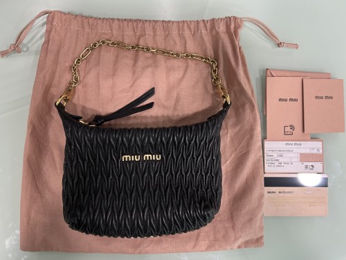 미우미우 스피릿 마테라쎄 미니토트백