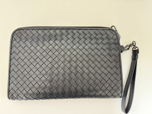 보테가 클러치 인트레치아토