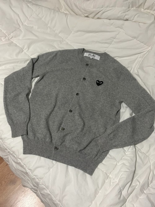 (중고나라)꼼데가르송 플레이 블랙와펜 가디건